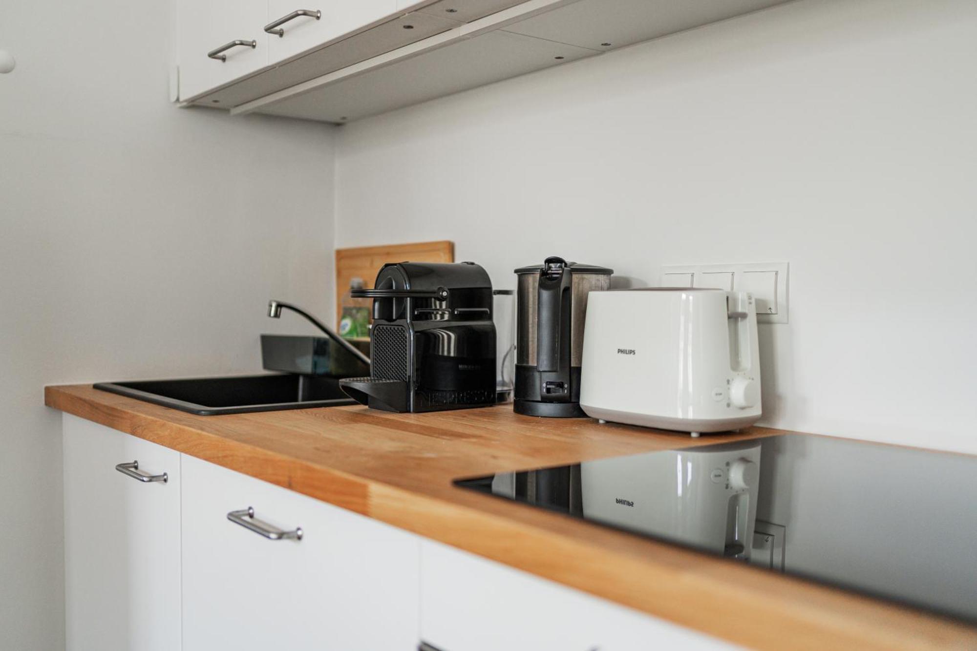 74 Living Apartments Wenen Buitenkant foto