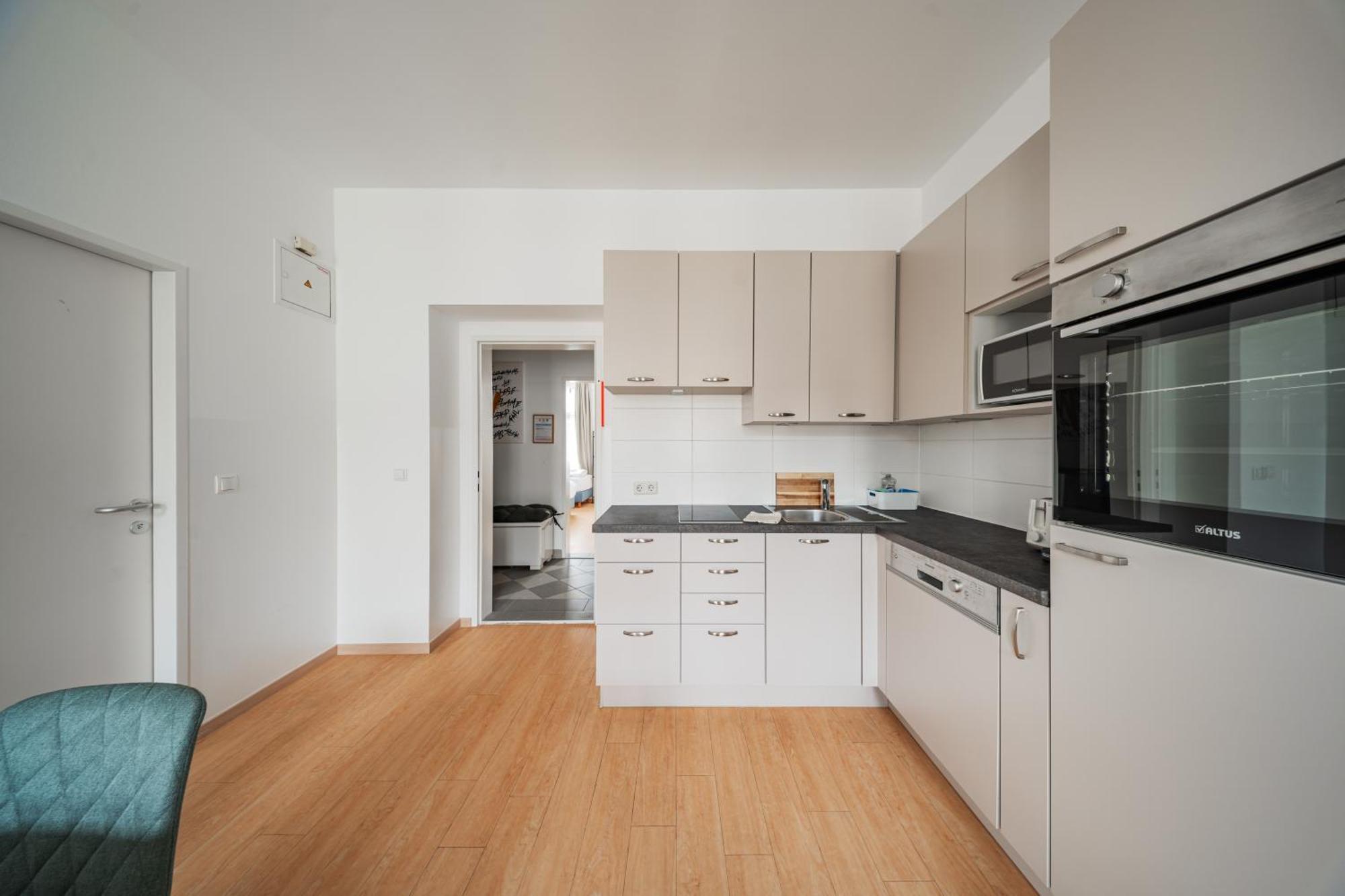 74 Living Apartments Wenen Buitenkant foto